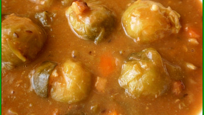 Růžičková kapusta v chlebové omáčce, detail omáčky