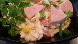 Salátek z těstovinové rýže