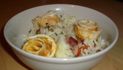 Smažená rýže s omeletou