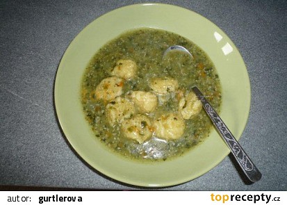 Špenátová polévka s nočky