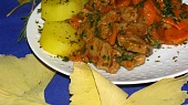 Telecí maso s karotkou