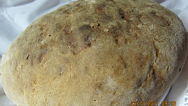 Tmavý slunečnicový chléb s podmáslím