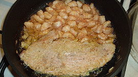 Vepřový steak s krevetovou omáčkou