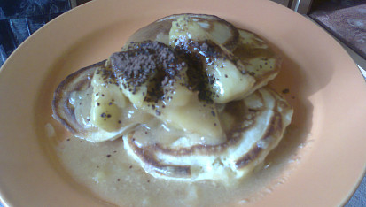 Americké pancakes s karamelovo-jablečným dipem