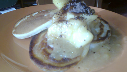 Americké pancakes s karamelovo-jablečným dipem