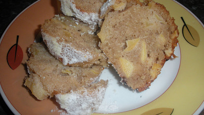 Celozrnná bábovka, s jablky