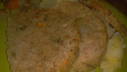 Dietní sekaná z krůtího masa s kořenovou zeleninou