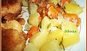 Dobré bramborky s indickým kořením a mrkví (detail...)