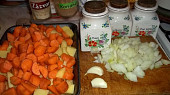 Dobré bramborky s indickým kořením a mrkví, ingredience...