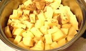Dýně a brambory zapečené se sýrem
