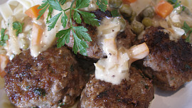 Frikadelky s citronovou omáčkou