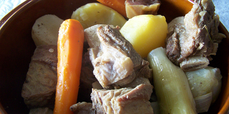 Hovězí vařené se zeleninou (pot-au-feu)