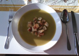 Hrašková polévka -rychlá (Moje... né tak rychlá)