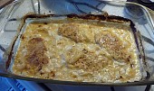 Kotleta na smetaně s pečeným bramborem, maso v pekáči