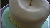 Křivý dort, kompletování na jistící tyčku
