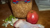 Kuřecí maso se zeleninou a jablkem pro nejmenší, ingredience...