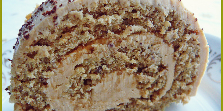 Ořechová roláda s karamelovým krémem