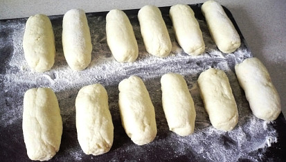 Pečená vepřová plec s bramborovými slejšky a zelím