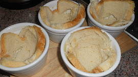 Ruské vejce v toastové mističce