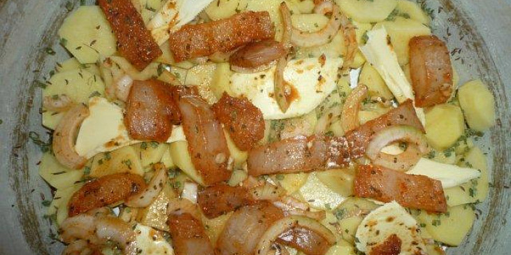 Ryba s bramborami a zeleninkou z remosky