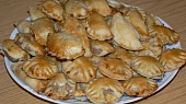 Rybí taštičky s ořechy a jablkem