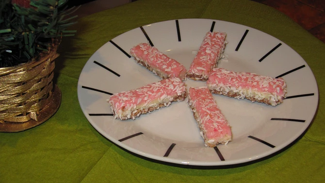Tříbarevné kokosové tyčinky