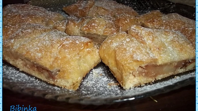 Začátečnický štrúdl s postupem, nakrájený štrůdl...