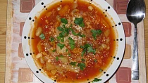 Zimní minestrone s krutony