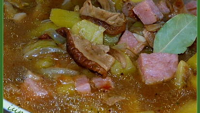 Bramboro-houbovo-cibulovo-česnečka