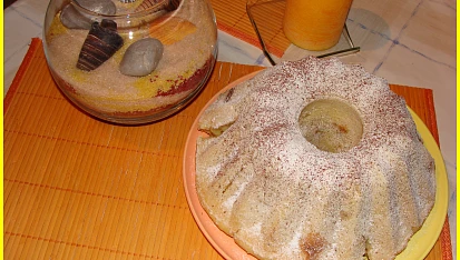 Bramborová bábovka s ořechy