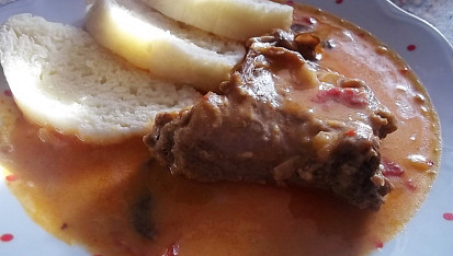 Červený králík s kapií a žampiony na smetaně, Červený králík s kapií a žampiony na smetaně