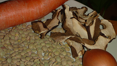 Čočkovo-houbová polévka