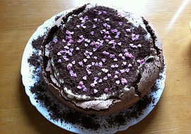 Čokoládový dort Pavlova (nebyli maliny ani jahody... :-))