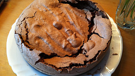 Čokoládový dort Pavlova