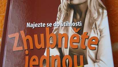 Cuketa na česneku se sýrem