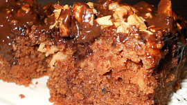 Dobrota z jablek a ořechů