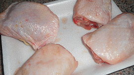 Kuřecí špalíčky na jehle s vůní uzeného