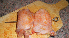 Kuřecí špalíčky na jehle s vůní uzeného