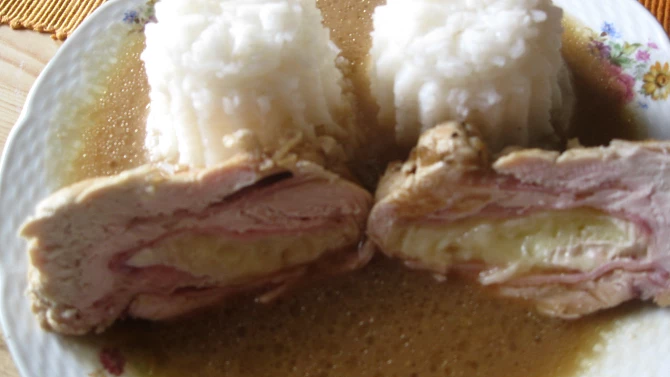 Kuřecí závitky s wasabi pastou a hermelínem