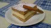 Medové řezy, Místo 1 pudingu jsem dala 2 a bílky jsem nešlehala. Přišlo mi to zbytečné.
