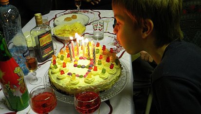 Ořechový dort s pudinkovým krémem