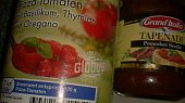 Pečený losos s tomatovou omáčkou a bramborovými placičkami