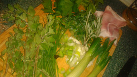 Pstruh  plněný, s vůní bylinek, mandlí a koření