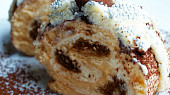 Tiramisu roláda s Mascarpone (ještě  to nestihlo ztuhnout)