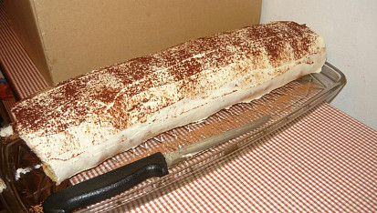 Tiramisu roláda s Mascarpone, navrch na tu parádu už krém nezbyl