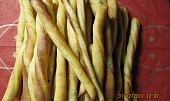 Tyčinky z bramborových knedlíků v prášku