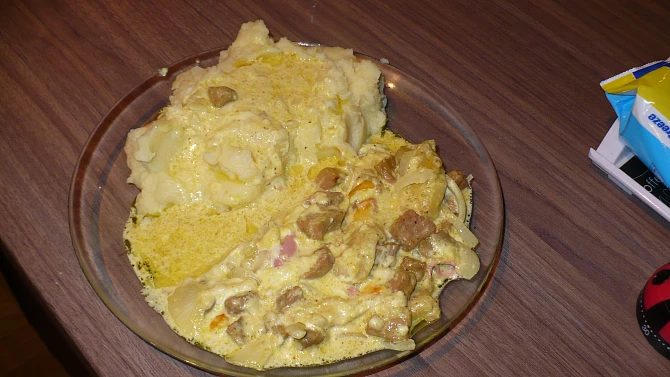 Vepřová kýta na banánech