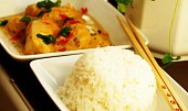 Asijské kuřecí karí s jasmínovou rýží