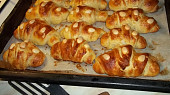 Croissanty s mandlemi, upečené z poloviční dávky(12 ks)...