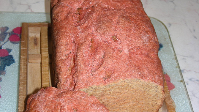 Chléb s červenou řepou/ Cviklový chlieb